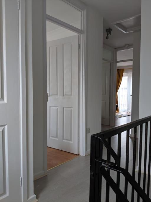 Private 2 Bed Flat Close To Excel & City Airport لندن المظهر الخارجي الصورة