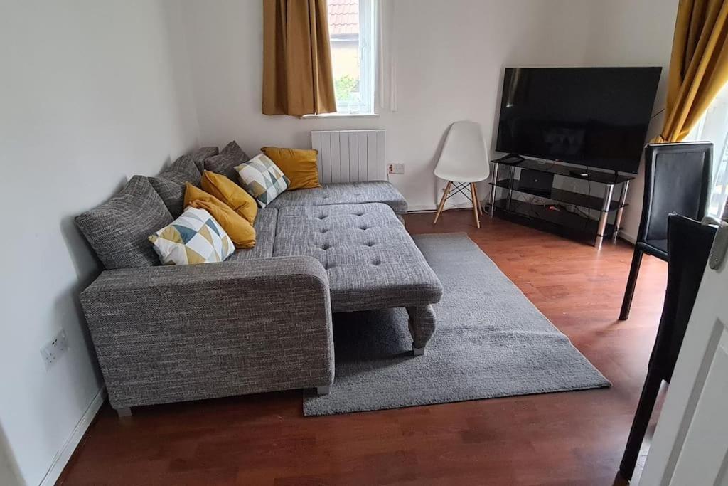 Private 2 Bed Flat Close To Excel & City Airport لندن المظهر الخارجي الصورة